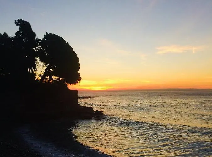 ホテル エヴァ ビーチ 3*