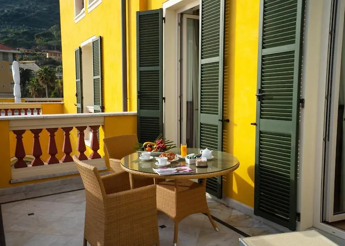 エヴァ ビーチ ヴェンティミーリア