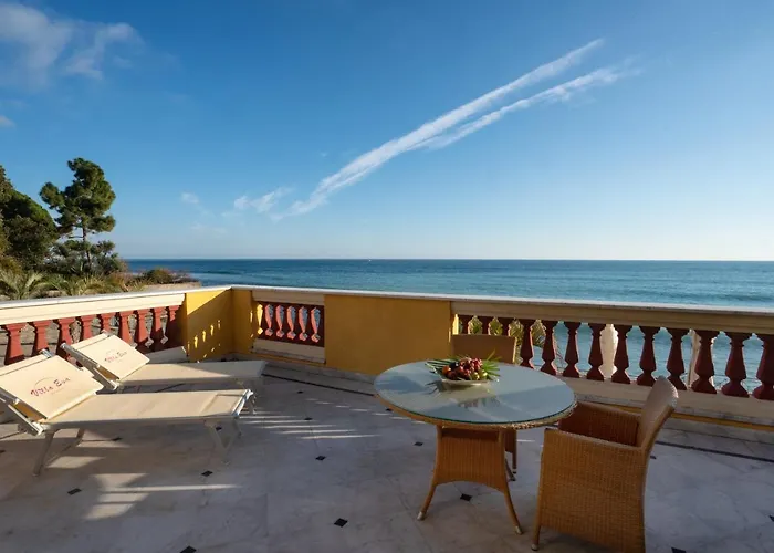 ホテル エヴァ ビーチ 3*